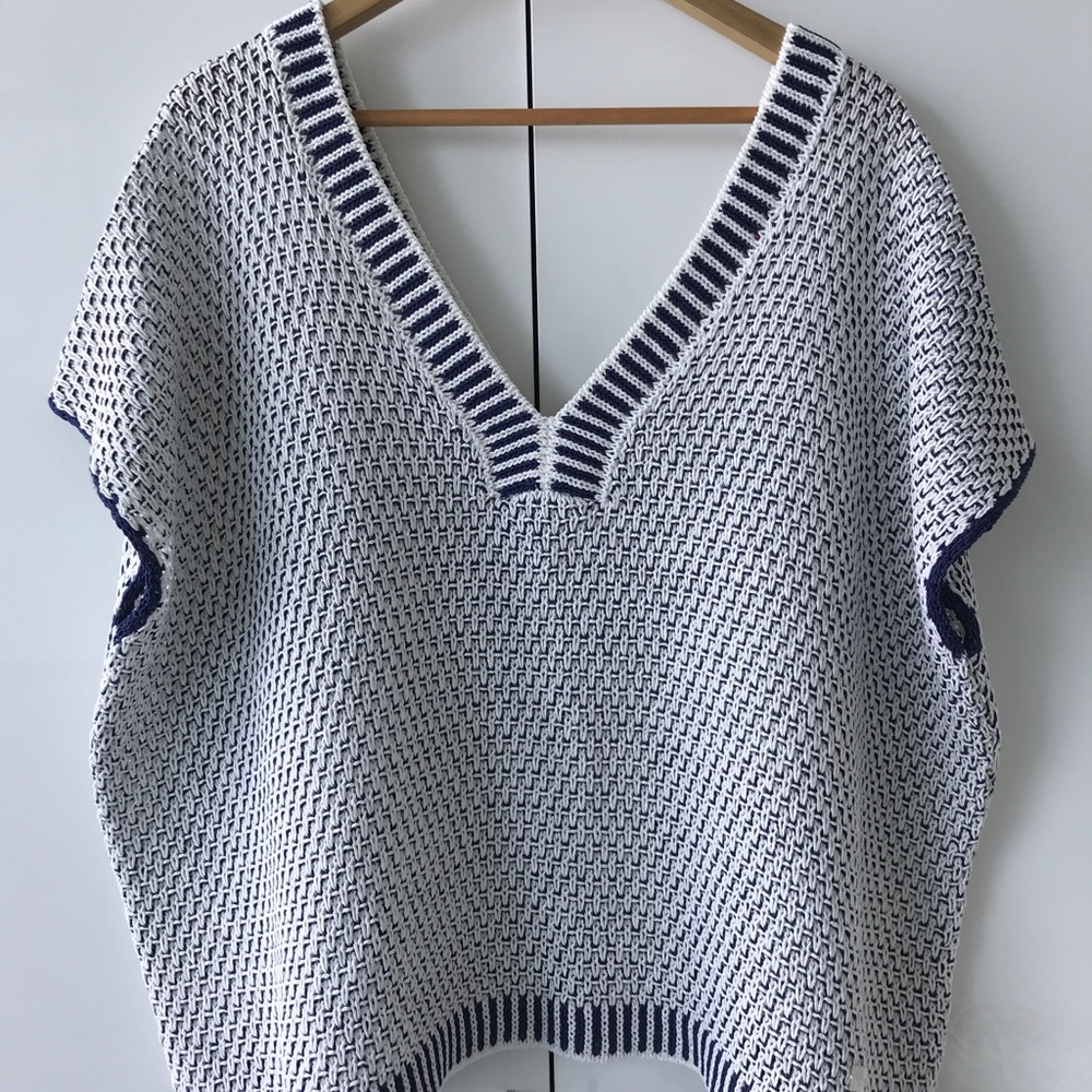 CH by Carolina Herrera Poncho!Never Worn